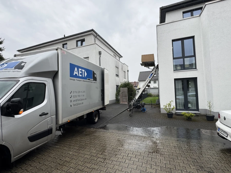 AET Umzug_1