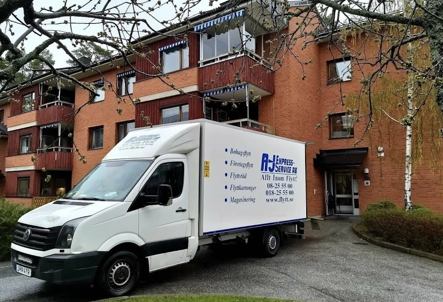 AJ Express-Service_1