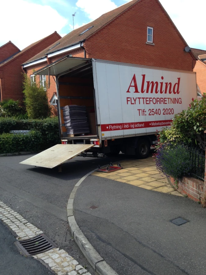 Almind Flytteforretning_1