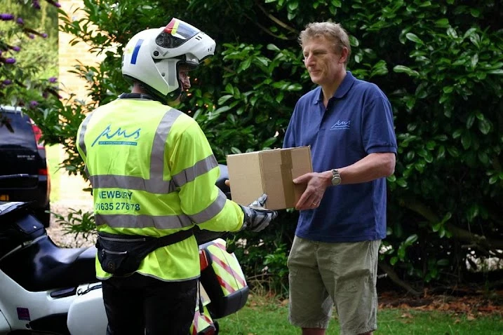 AMS UK and Worldwide Couriers Ltd_3