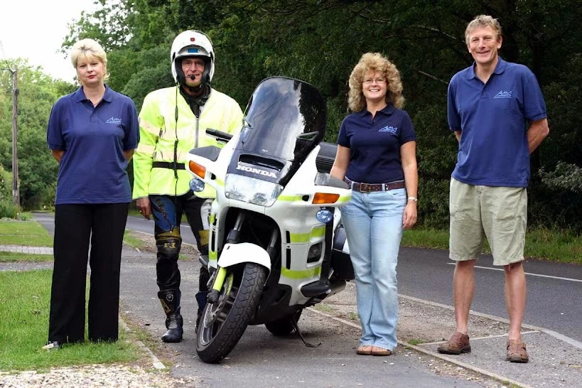 AMS UK and Worldwide Couriers Ltd_4