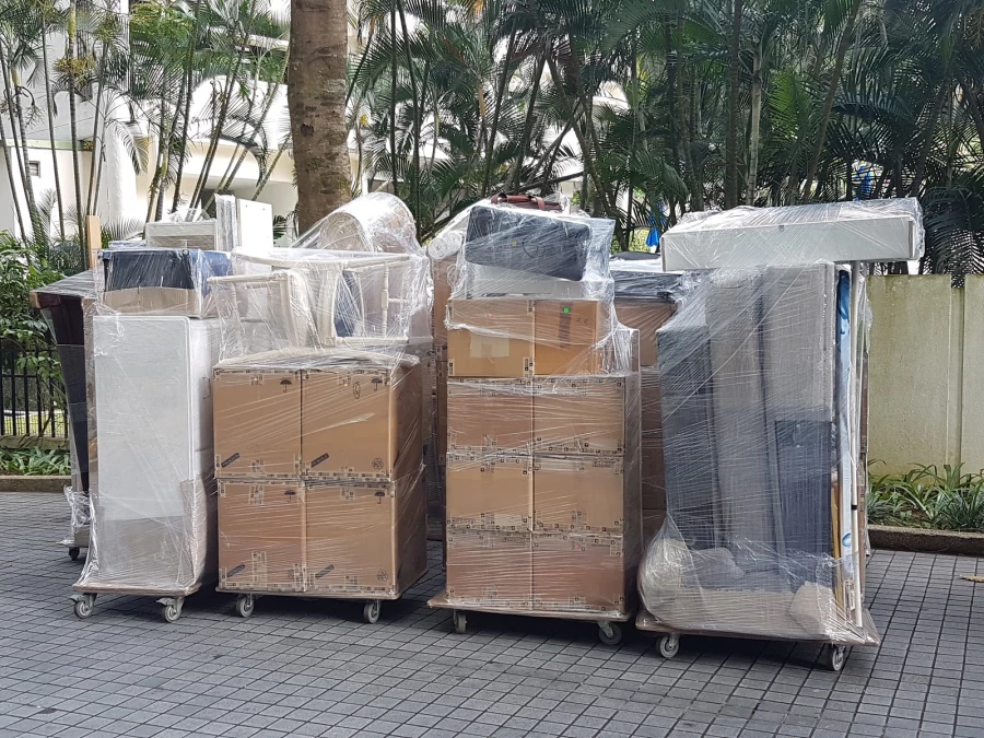 AZ Movers & Traders_1