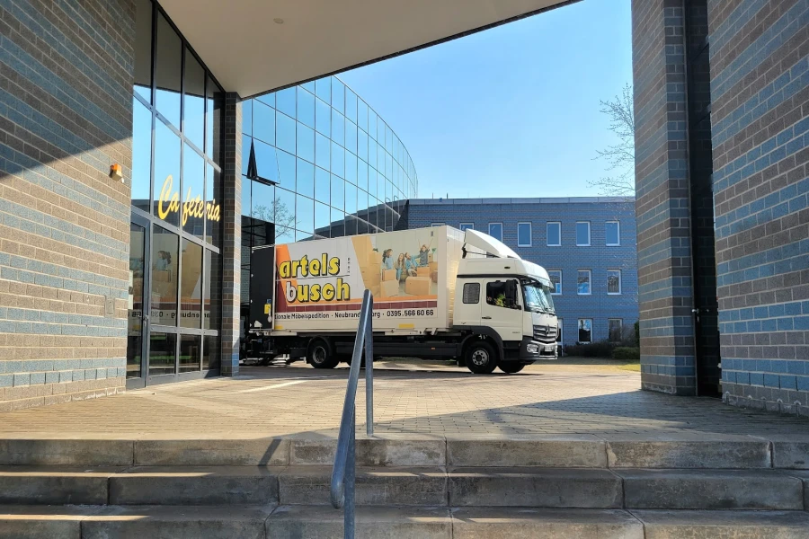 Bartels & Busch Neubrandenburger Möbelspedition _3
