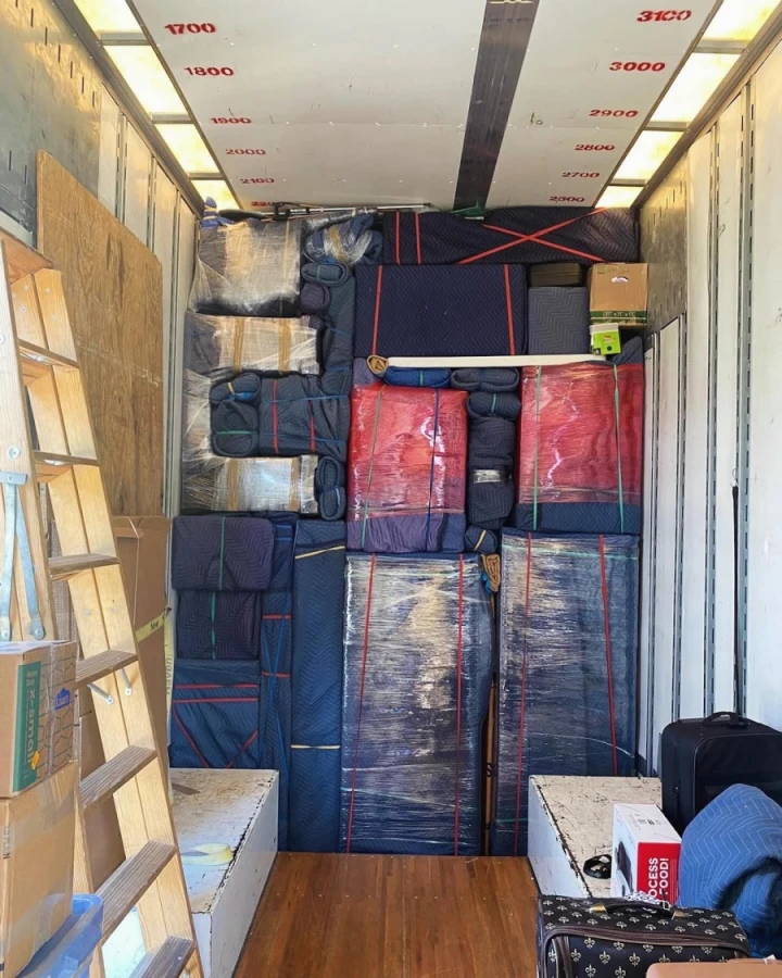 Carry Moving & Storage_3