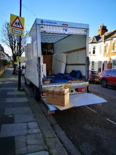 Chiswick Man And Van_3