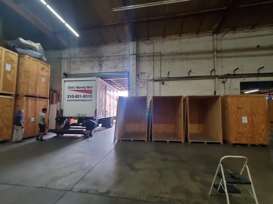 Chris’ Moving Men_1