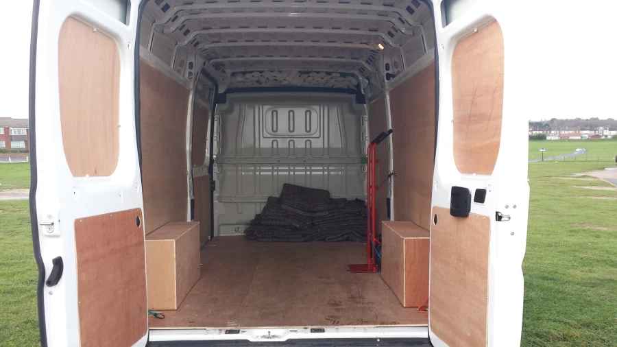 Cromer Man Or Woman & Van_3
