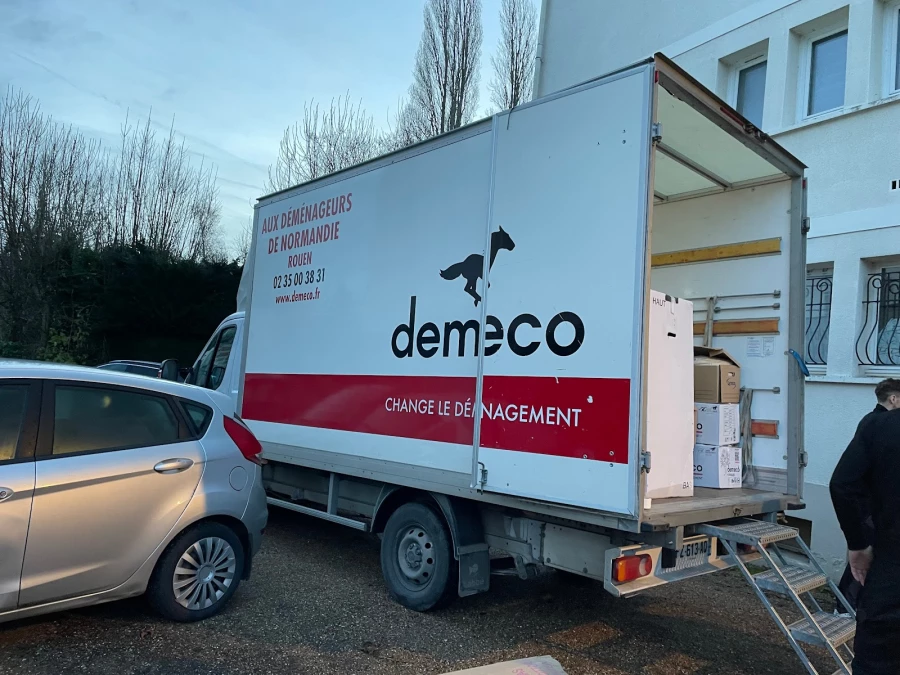 Demeco Grand-Couronne Aux déménageurs de Normandie_1