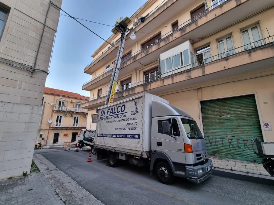 Difalco Giovanni Trasporti e Traslochi_5