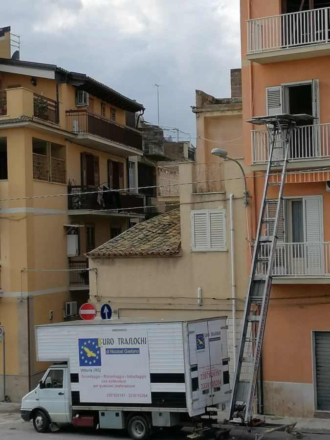 Euro Traslochi Di Nicolosi Gaetano & Colasanto Piero_2