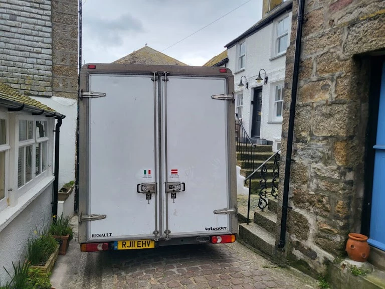 Fast-Track Removals & Logistics_2