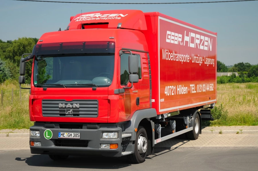 Gebr. Horzen Möbeltransporte_1