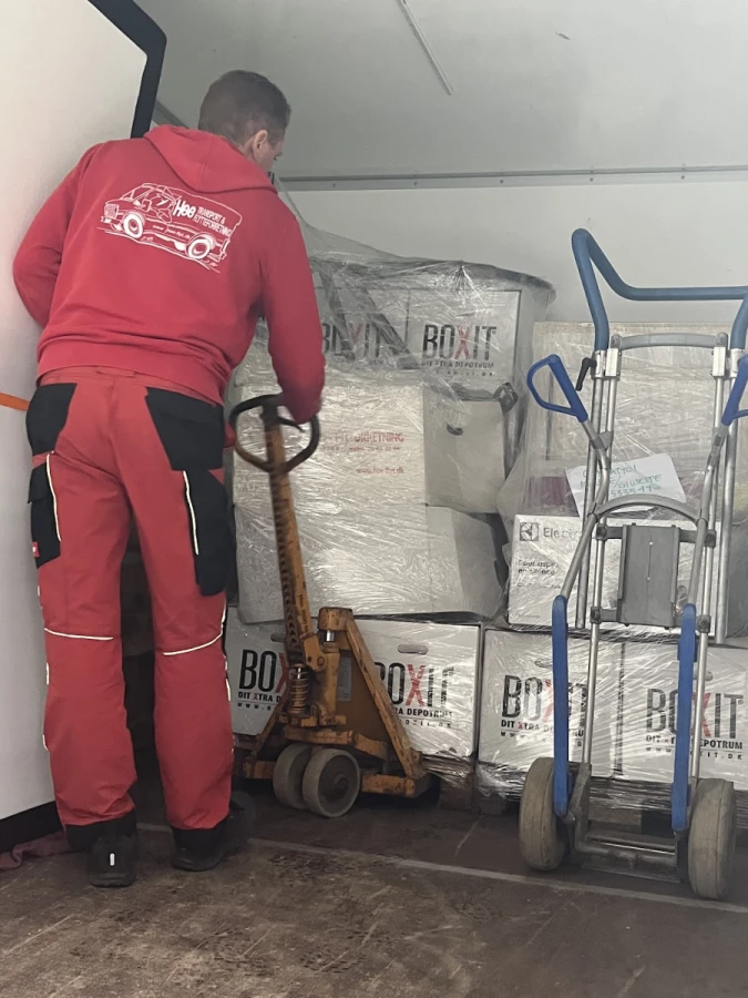 Hee Flytteforretning og Møbelopbevaring v/Benny Siig_3