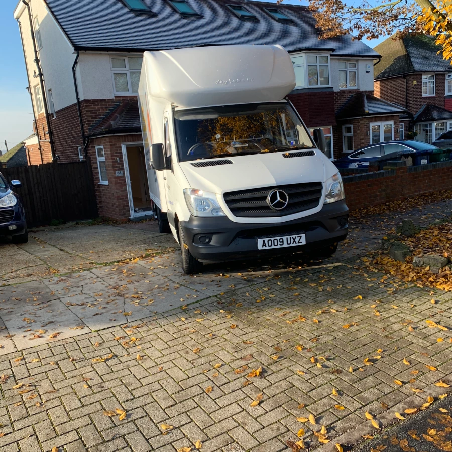 Hello Removals_3