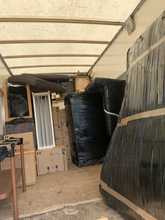 Helpful Movers_5