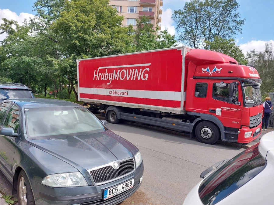HrubyMOVING TRANSPORT_2