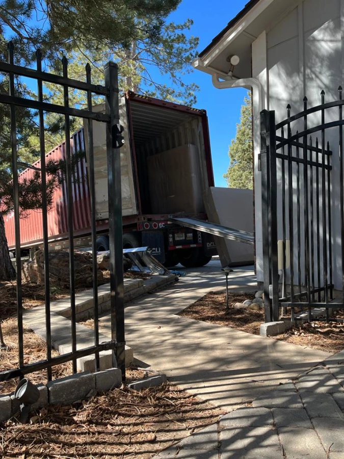 Intercontinental Movings_3