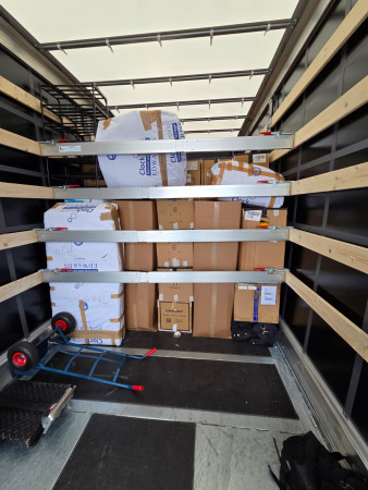 Kanguro European Man & Van_1