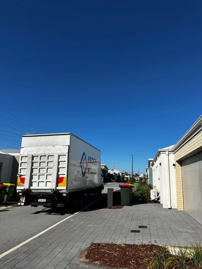 Kroos Logistics Movers_1