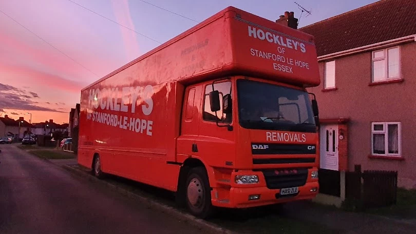 Light Loads Removals & Storage_1