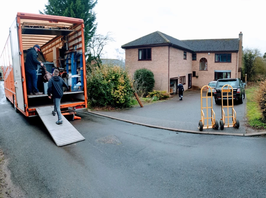 Light Loads Removals & Storage_3