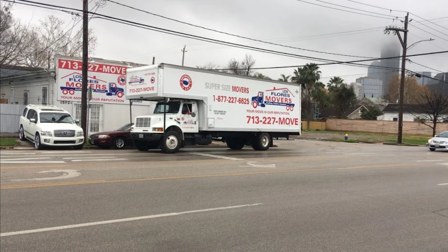 Los Flores Movers_1