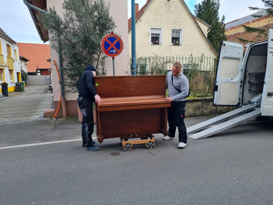 Loskan Klavier- und Flügeltransporte_4