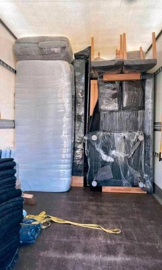 Metaj Transporte und Umzüge _1