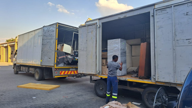 Mikes Transport / Furniture Removals_1
