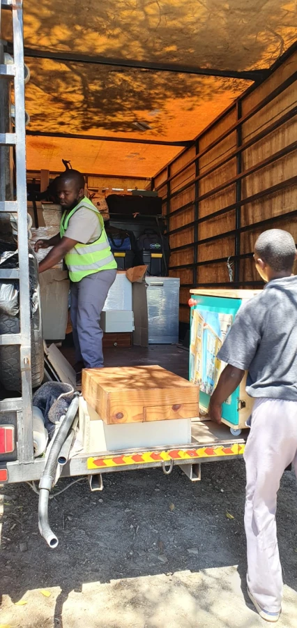 Moving Dotcom_5