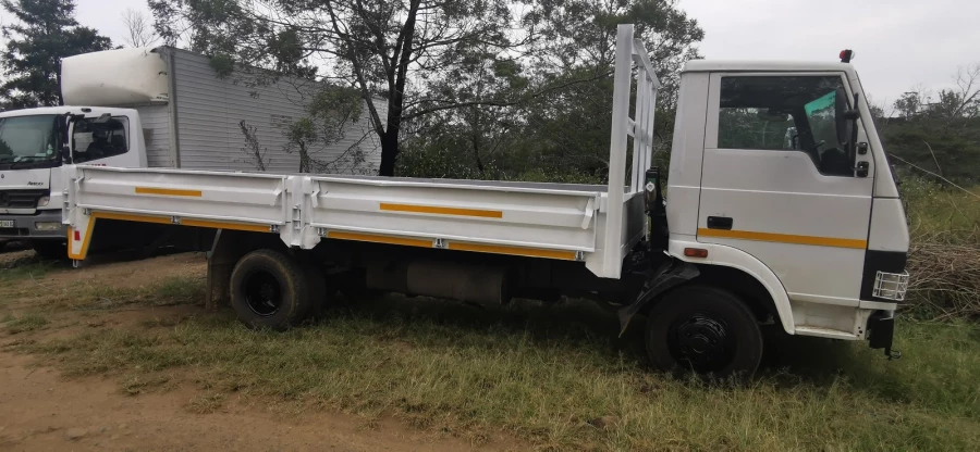 Mowa Furniture Removals and Truck Hire_3