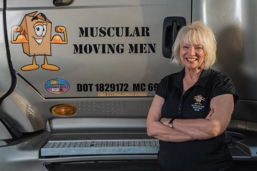 Muscular Moving Men_2