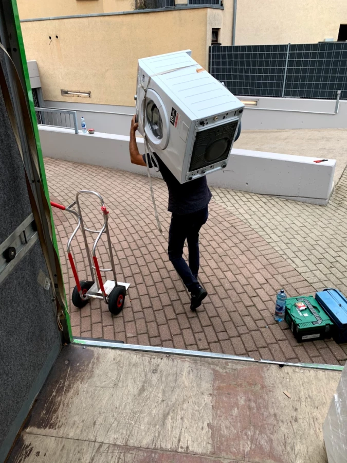 Muskelmann - Umzüge & Transporte_1