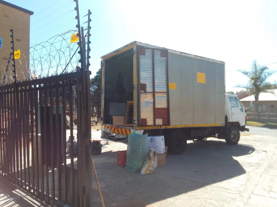 Nissi Removals_1