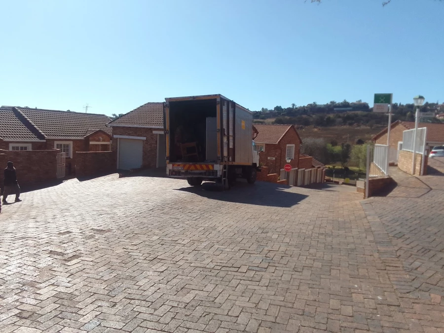 Nissi Removals_3