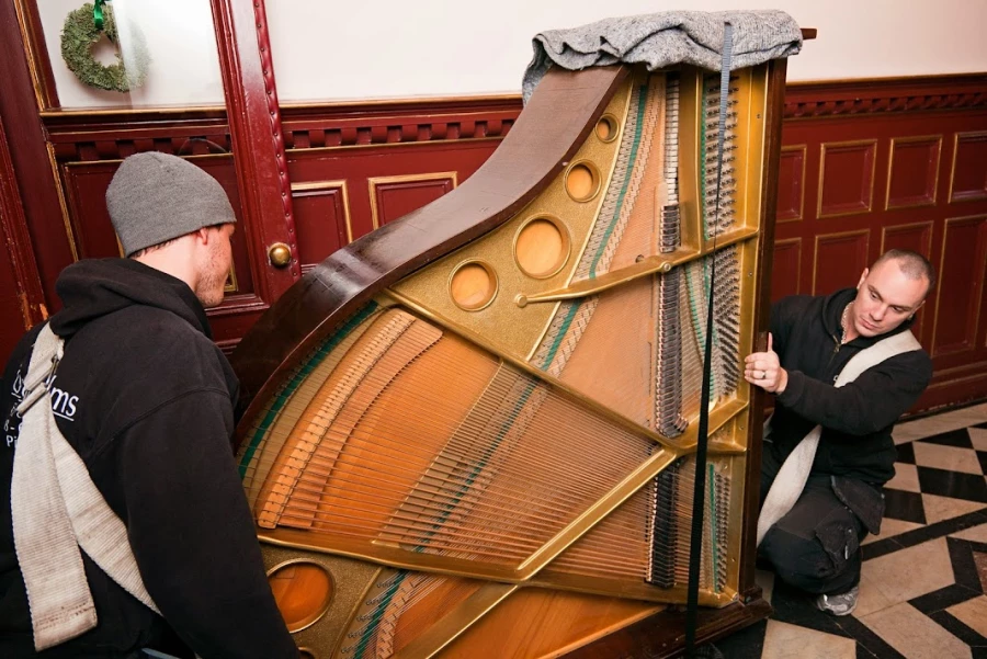 Östermalms Flytt & Pianotransport_1