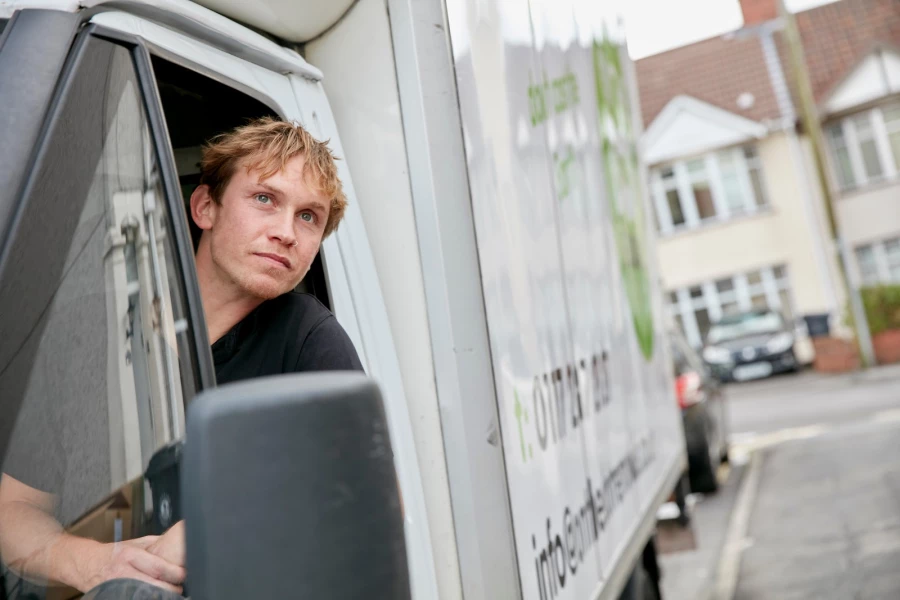 On The Dot Man & Van_1