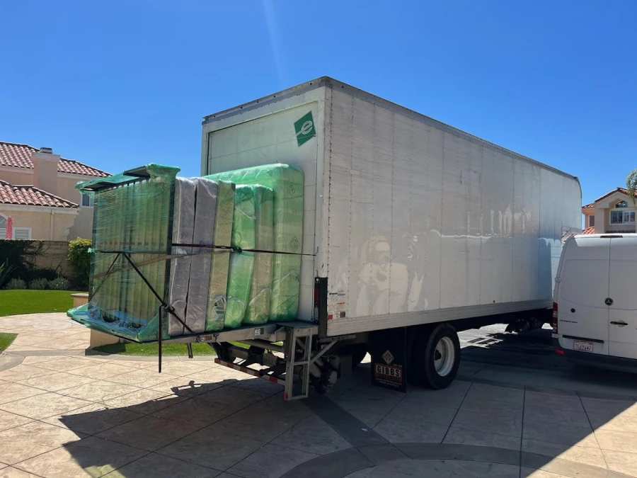 Ready-to-go movers_3