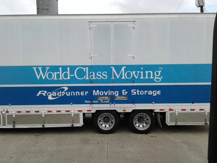 Roadrunner Moving & Storage_2
