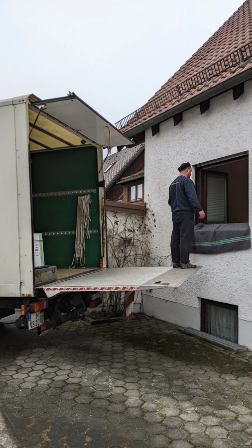 Saplev Transporte & Umzugslogistik_4