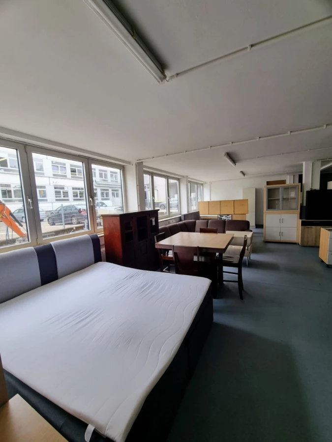 Schmid Umzüge & Möbelhandel_4