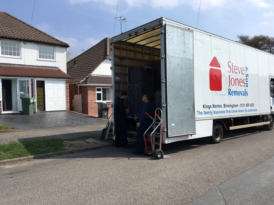 Steve Jones & Son Removals_3