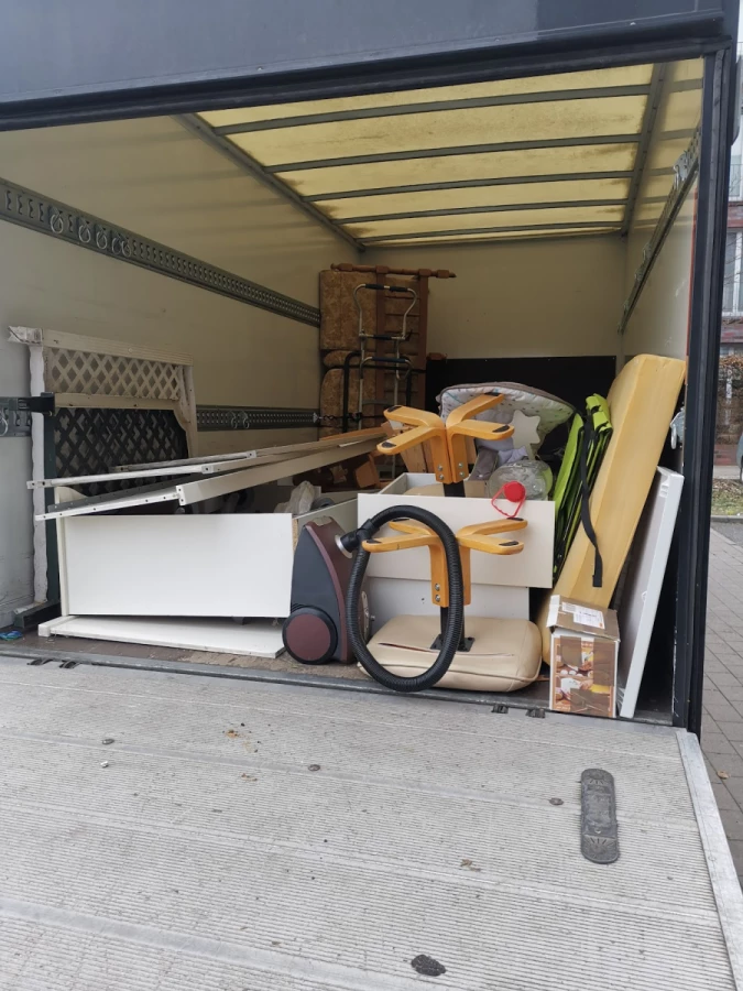 Studentis Möbeltaxi_2