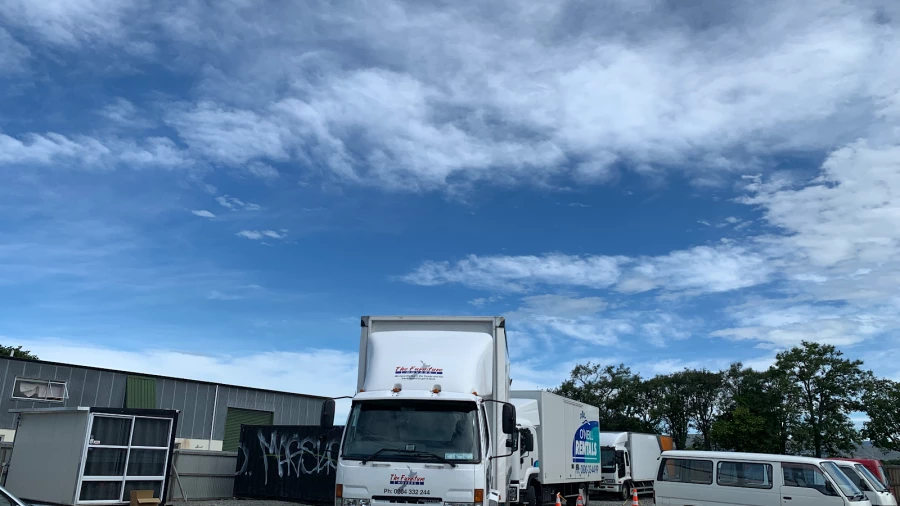 The Furniture Movers_1