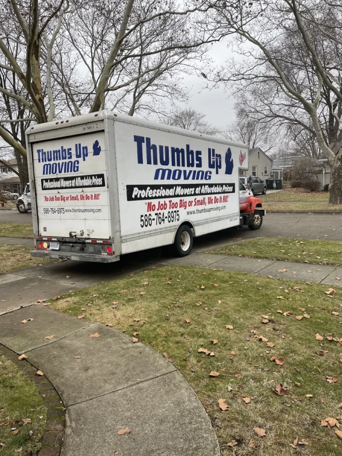 Thumbs Up Moving_2