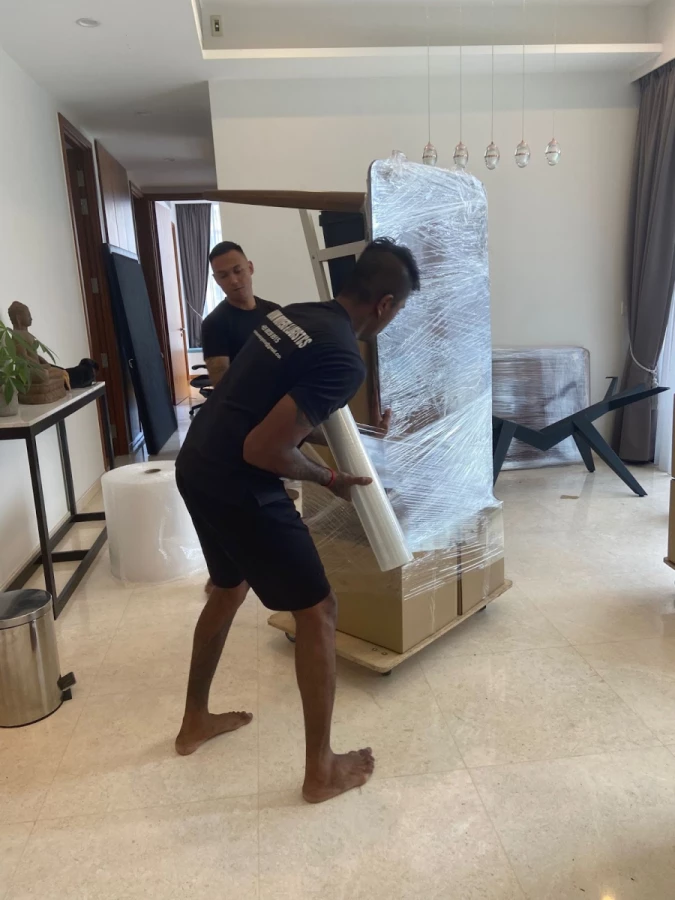 Titanium Movers & Logistics_5