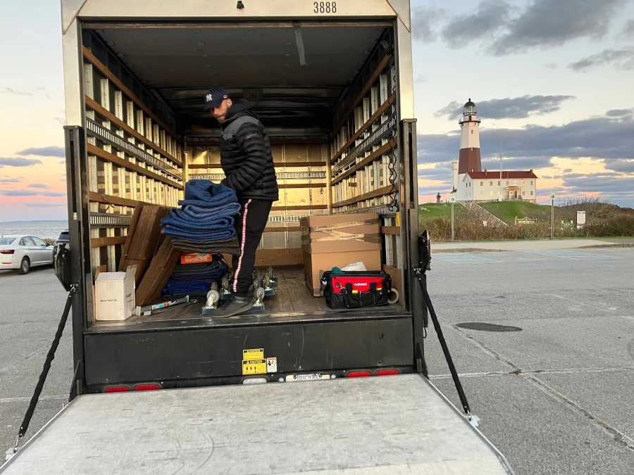 Tomkat Movers_2