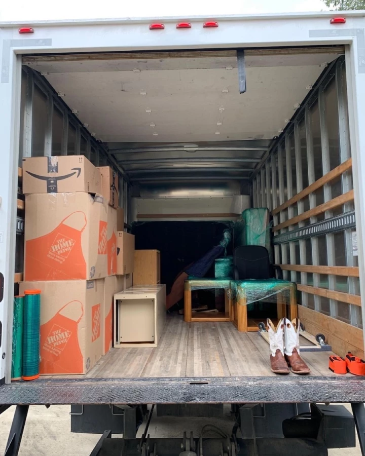 Transparent Moving_3