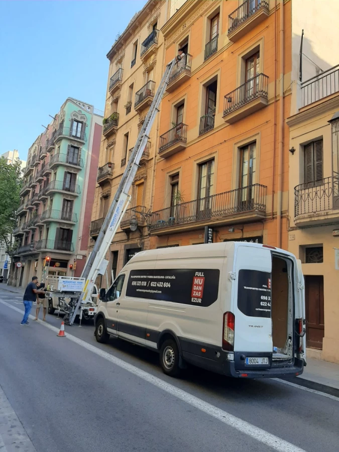 Transportes y Mudanzas Ezur_2