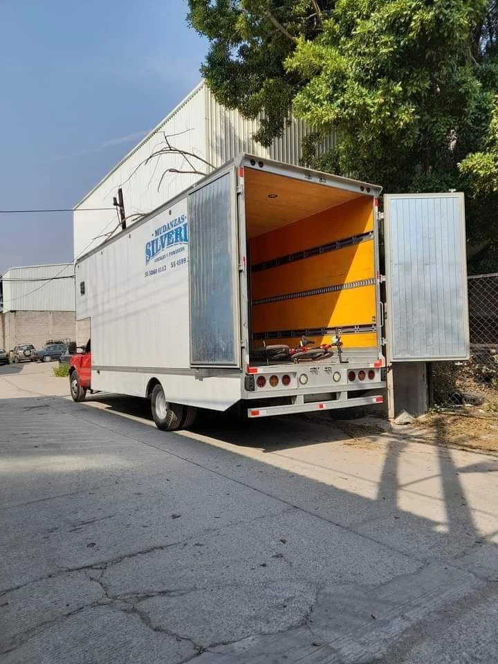 Transportes y Mudanzas Hnos Silverio_1